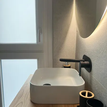Skyscraper Apartment *